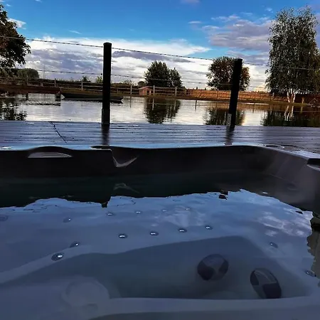 Le Refuge - Le Domaine 乡村民宿 Wambrechies